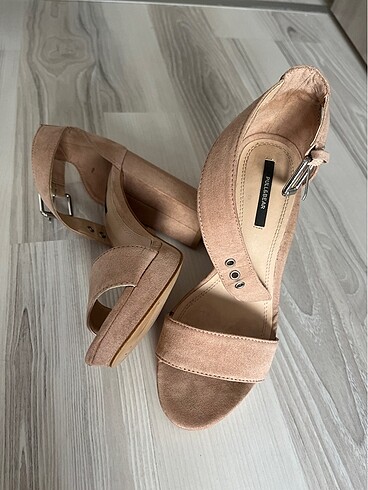 Pull and bear topuklu ayakkabı - Görsel 2