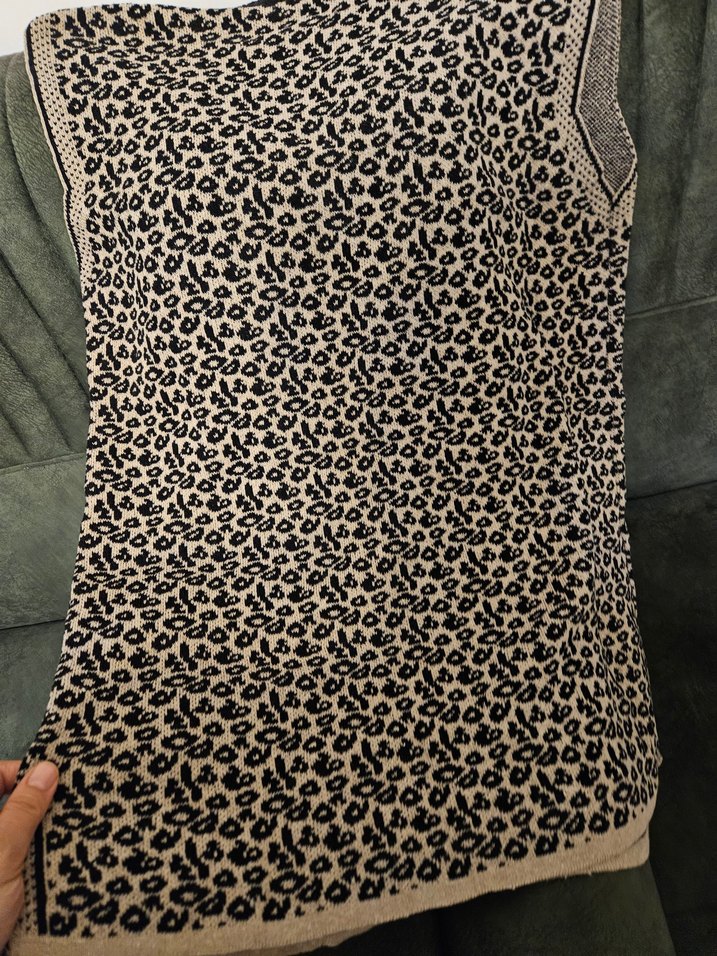 Düğmeli #leopar Desenli V Yaka Kadın Triko Yelek - Görsel 4