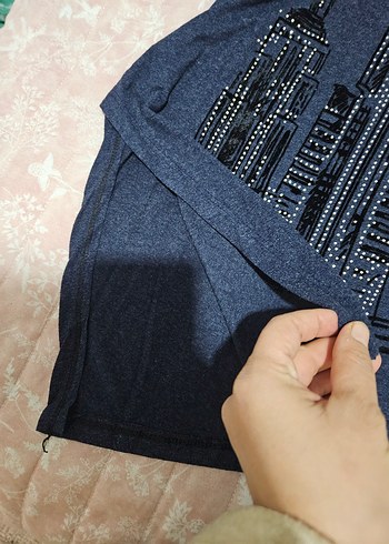 Gri Baskılı Uzun Kol Tişört - Görsel 2