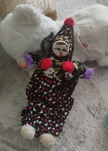 Beden Renkli ve Beyaz Peluş Oyuncaklar