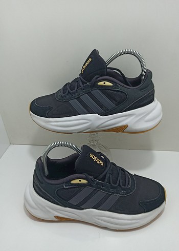 Adidas unisex spor ayakkabı