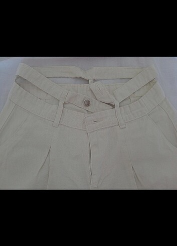 Diğer kırık beyaz pantolon