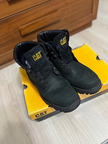 38,5 Beden siyah Renk Cat Bot
