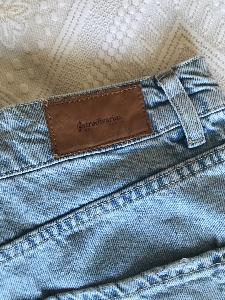 stradivarius lazer kesim denim şort - Görsel 2