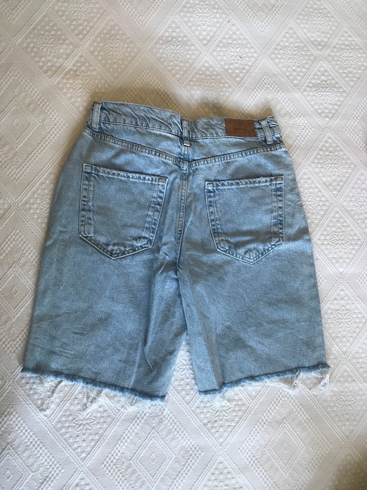 stradivarius lazer kesim denim şort - Görsel 3