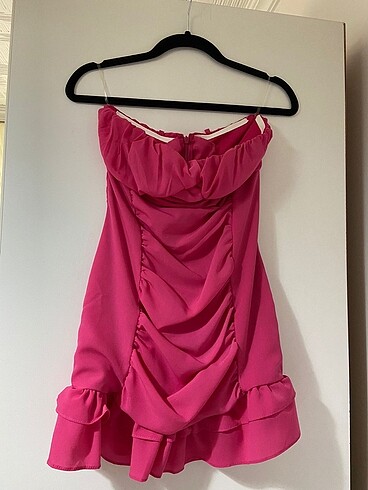 pembe elbise