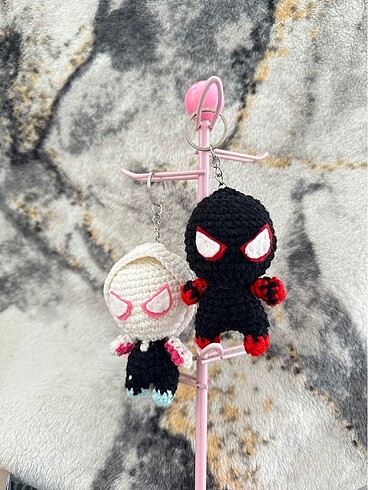 Beden Amigurumi gwen ve spiderman