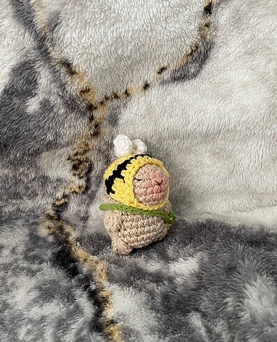  Amigurumi arı capybara