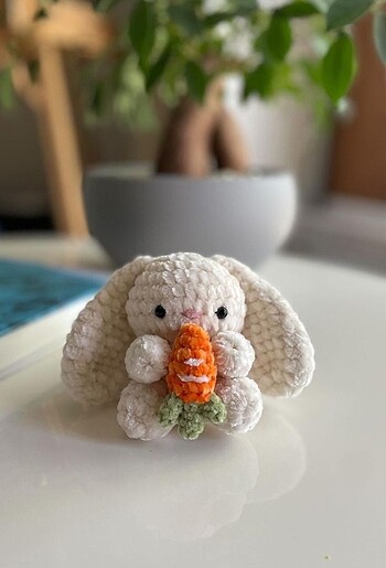 Amigurumi şirin minik tavşan