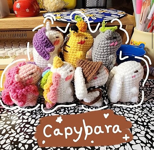 Şirin capybaralar