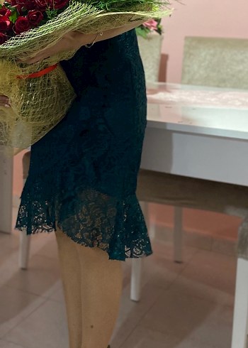 Zümrüt yeşili dantelli abiye elbise - Görsel 5