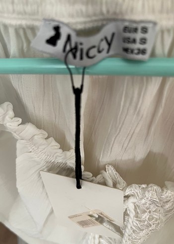 Beyaz Dantel Detaylı Bohem Mini Bluz - Görsel 2