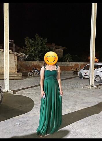 l Beden Bir kez giyildi çok güzel sıfır gibi abiye