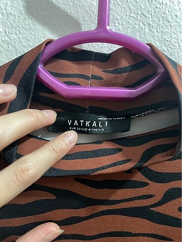 Vatkalı marka yarım boğazli üst