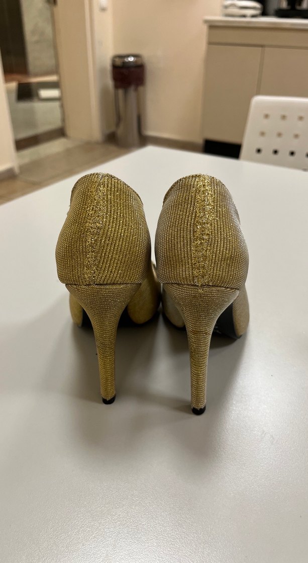 Altın Renkli Pliseli Stiletto Kadın Ayakkabı - Görsel 4