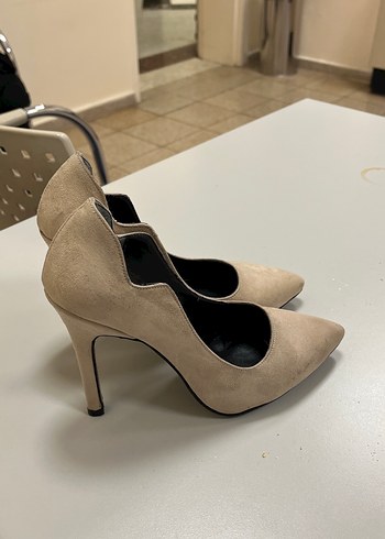 Bej Süet Stiletto Kadın Ayakkabı - Görsel 2