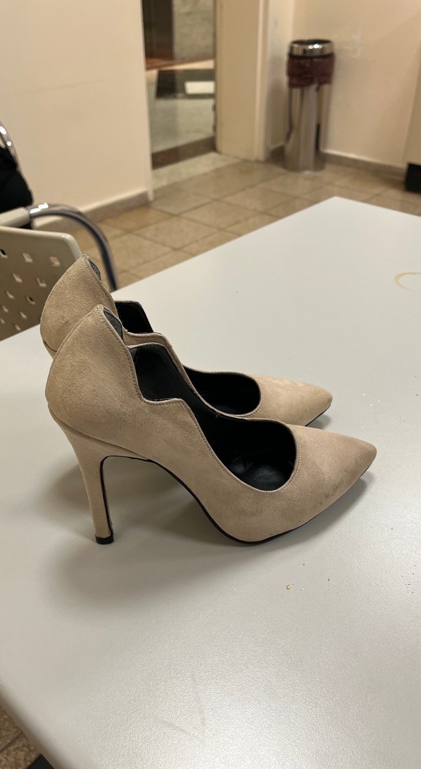 Bej Süet Stiletto Kadın Ayakkabı - Görsel 2