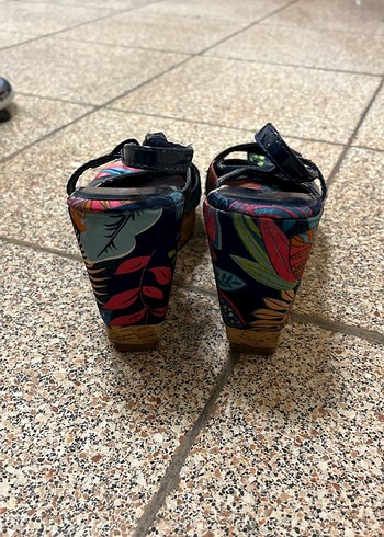 Desenli Bohem Kadın Dolgu Topuklu Sandalet - Görsel 3