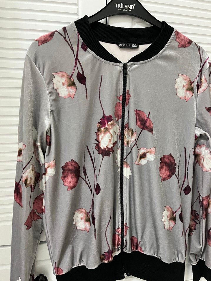 Gri Çiçek Desenli Fermuarlı Kadın Ceket - Görsel 3