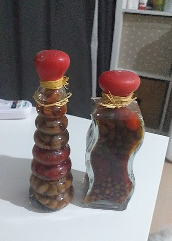Kırmızı Kapaklı Baharat Şişeleri