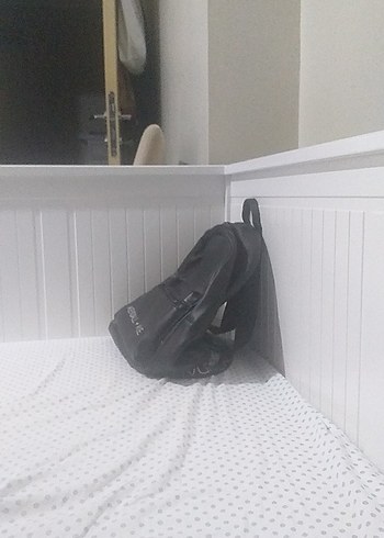 Minimalist Siyah Kadın Sırt Çantası