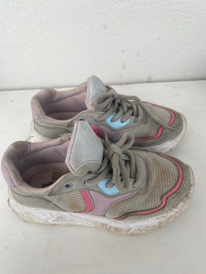 Kız Çocuk Gri Bağcıklı Spor Ayakkabı - Görsel 4