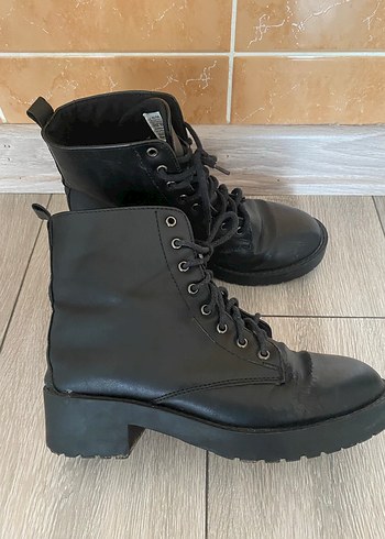 Siyah Deri Kadın Goth Bot - Görsel 9