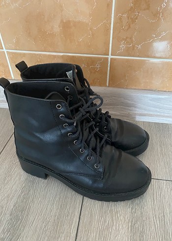 Siyah Deri Kadın Goth Bot - Görsel 8