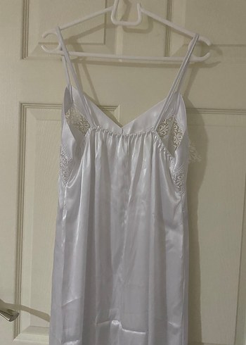 Beyaz Nakışlı Uzun Kadın Sabahlık - Görsel 3