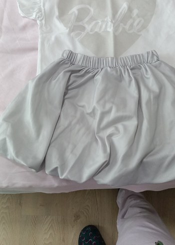 Beyaz Fırfırlı Tişört ve Gri Etek Seti zara marka - Görsel 6