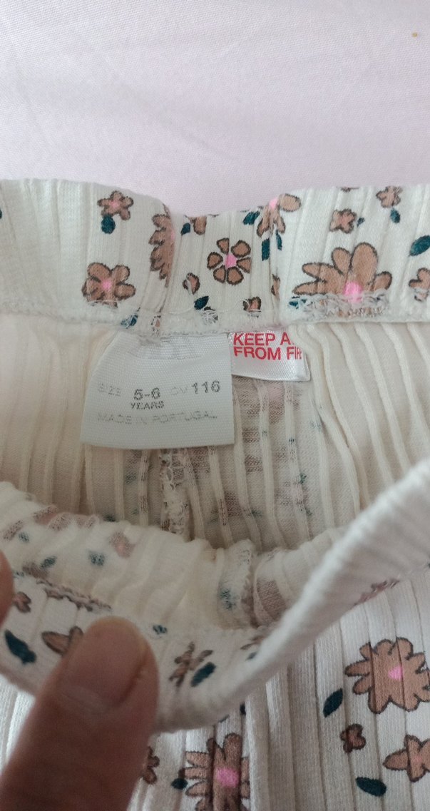 Çiçek Desenli Pliseli Beyaz Kız Tayt - Görsel 2