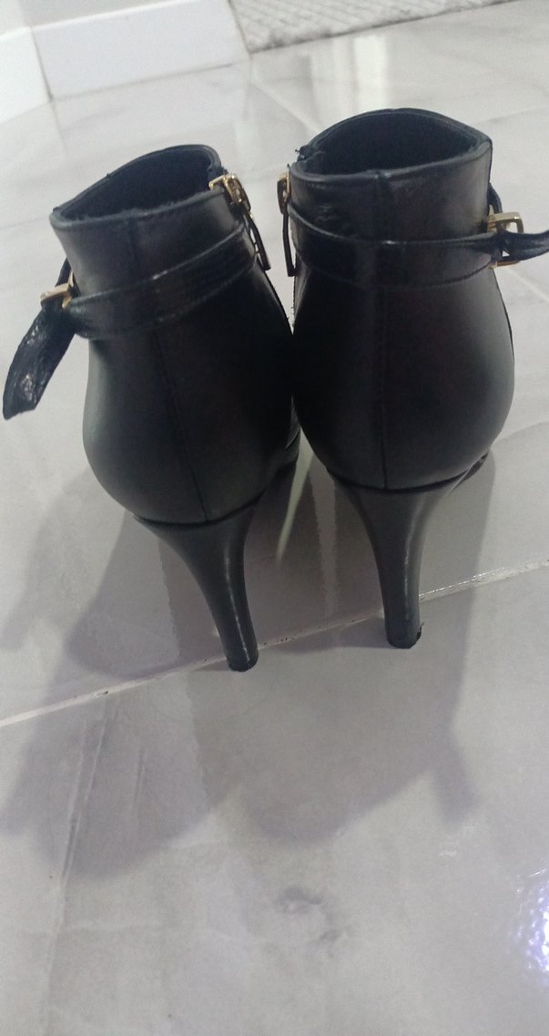 Siyah Tokalı Deri Stiletto Bot - Görsel 4