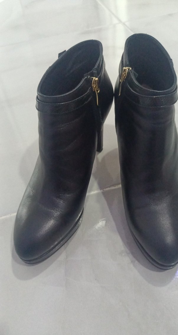 Siyah Tokalı Deri Stiletto Bot - Görsel 2