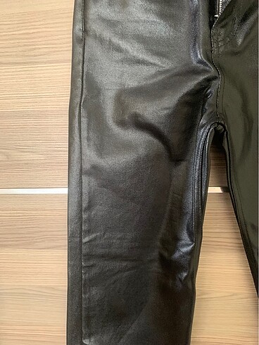 34 Beden siyah Renk Zara Denim parlak kumaş pantolon