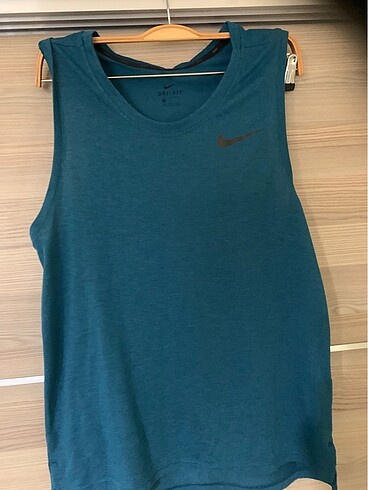 nike dri fit antrenman ve fitness atleti
