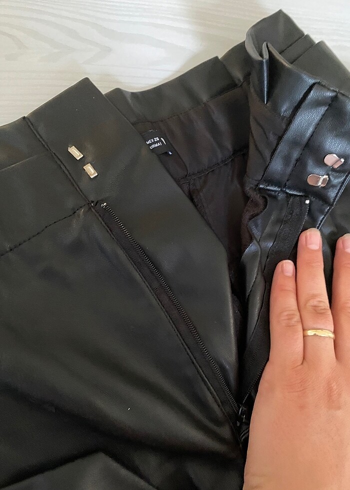 Zara deri şort - Görsel 2