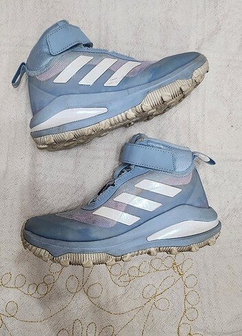 Adidas bot frozen ll 32 numara