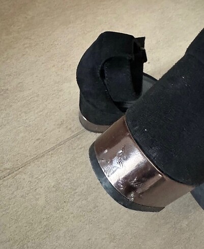 38 Beden BERSHKA TOPUKLU AYAKKABI