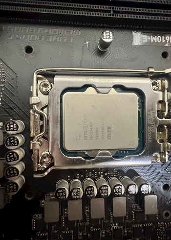 Intel Core i5 İşlemci 13400f ve Anakart Seti - Görsel 3