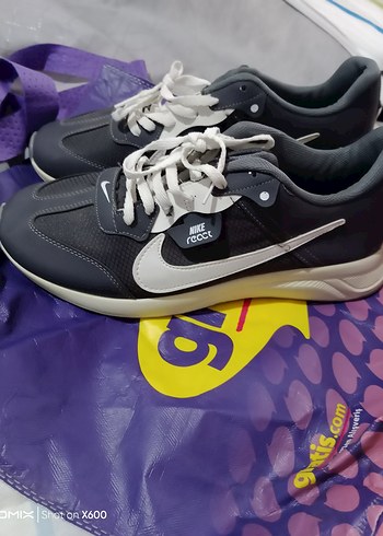 Nike React Gri Erkek Spor Ayakkabı - Görsel 4