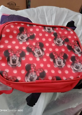 Kırmızı Minnie Mouse beslenbe çantası