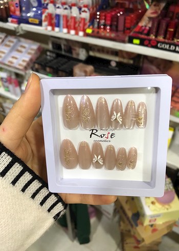 Bej Parlak Taşlı Tırnak Süsleri - Görsel 3