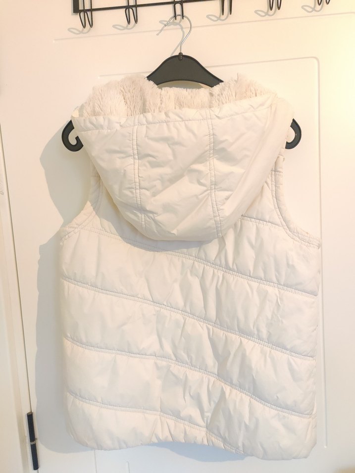 Colins Kadın Düğmeli Beyaz Kapüşonlu Kadın Yelek - Görsel 2