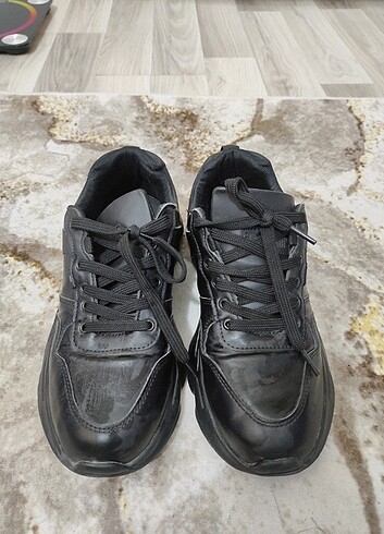 Flo Ayakkabı Siyah spor ayakkabı