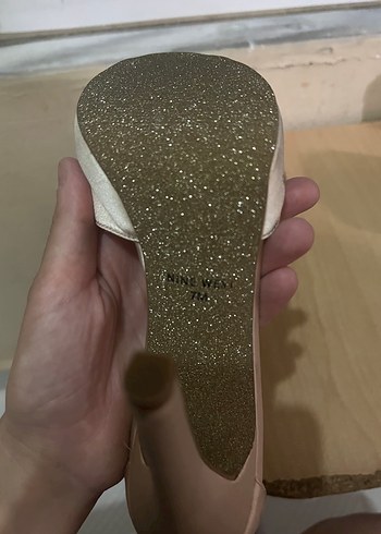 Nine West Beyaz İşlemeli Stiletto Abiye Ayakkabı