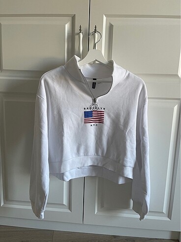 H&M sweatshirt