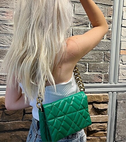 Zara Yeşil zincir saplı çanta