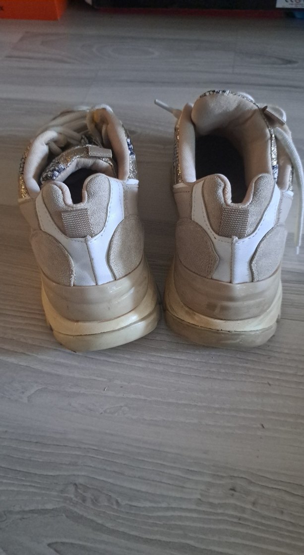 Yılan Desenli Beyaz Platform Kadın Spor Ayakkabı - Görsel 2