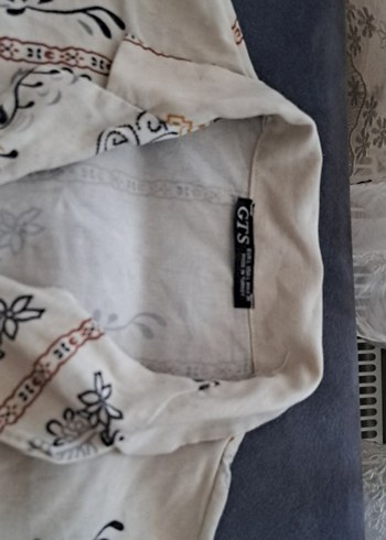 Nakışlı, bol kesim, kısa beyaz pantolon - Görsel 3