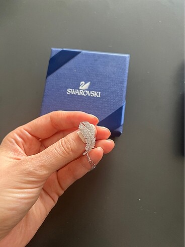 Beden beyaz Renk Swarovski kolye